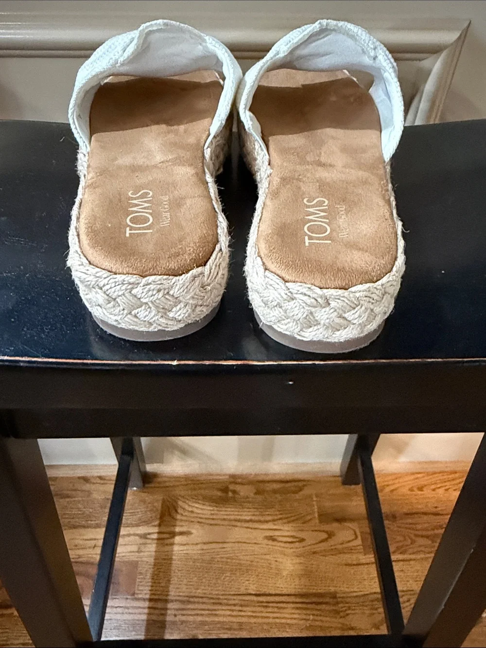 TOMS Women’s White Knot Espadrille Slide Sandals Size 8
